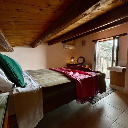 La Magara Bed & Breakfast Чивита Екстериор снимка